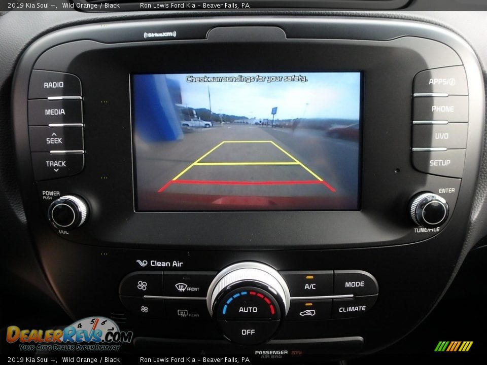 Controls of 2019 Kia Soul + Photo #19