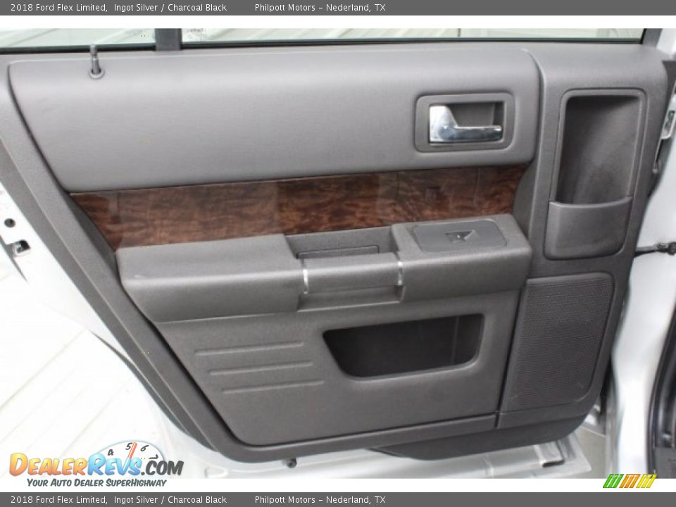 2018 Ford Flex Limited Ingot Silver / Charcoal Black Photo #26