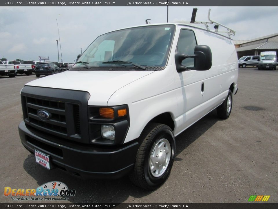 2013 Ford E Series Van E250 Cargo Oxford White / Medium Flint Photo #1