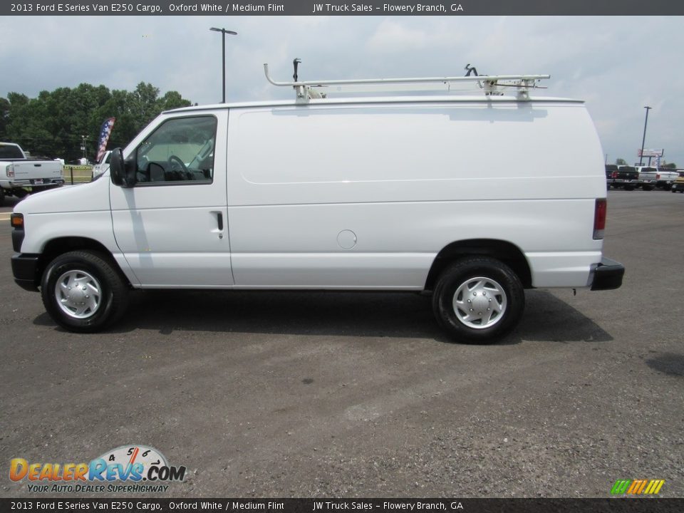 2013 Ford E Series Van E250 Cargo Oxford White / Medium Flint Photo #7