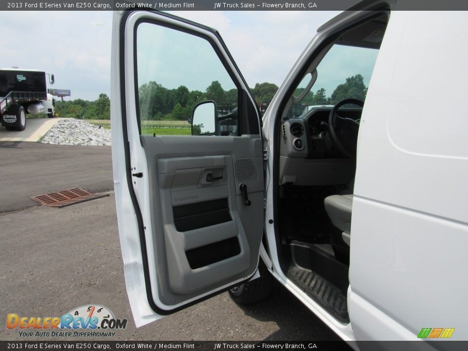 2013 Ford E Series Van E250 Cargo Oxford White / Medium Flint Photo #8