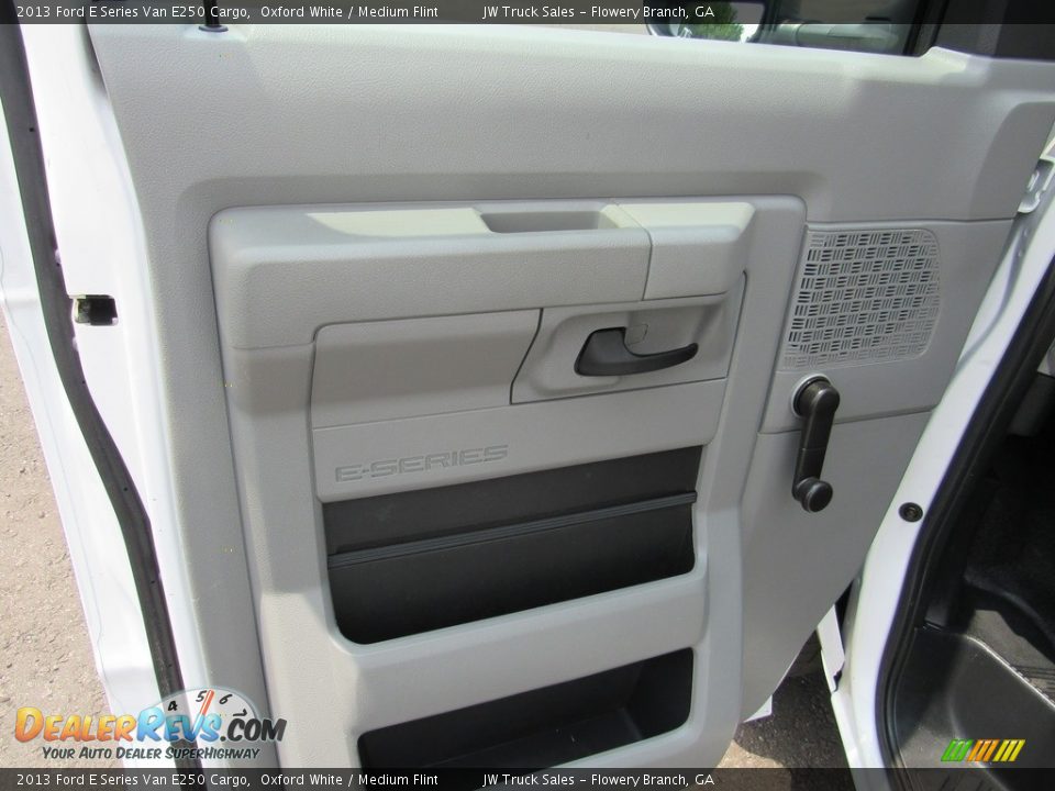 2013 Ford E Series Van E250 Cargo Oxford White / Medium Flint Photo #9