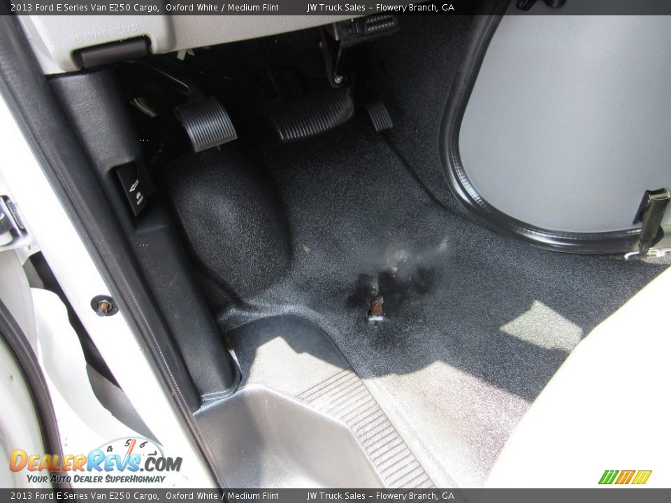 2013 Ford E Series Van E250 Cargo Oxford White / Medium Flint Photo #11