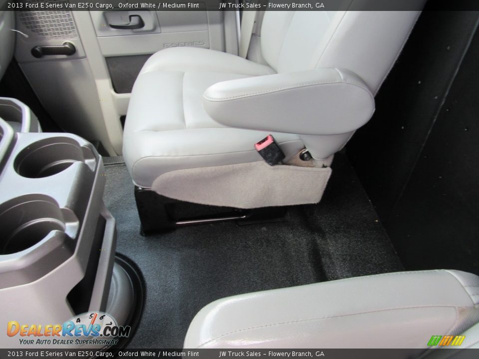 2013 Ford E Series Van E250 Cargo Oxford White / Medium Flint Photo #24