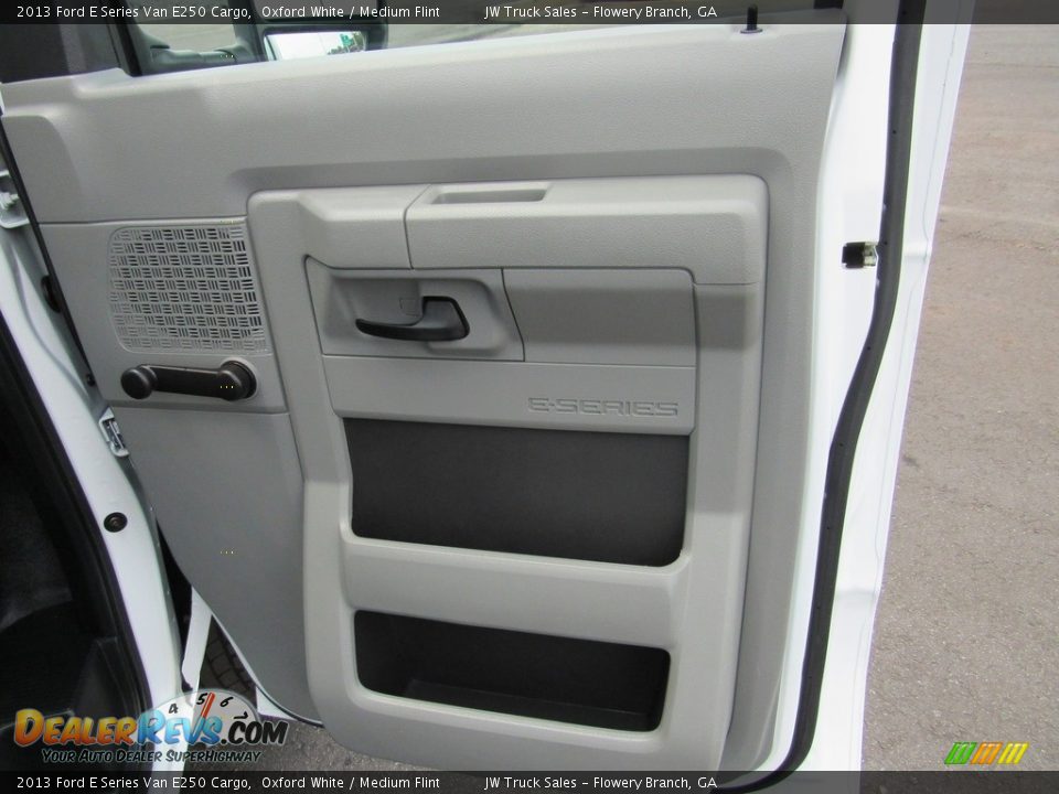 2013 Ford E Series Van E250 Cargo Oxford White / Medium Flint Photo #26