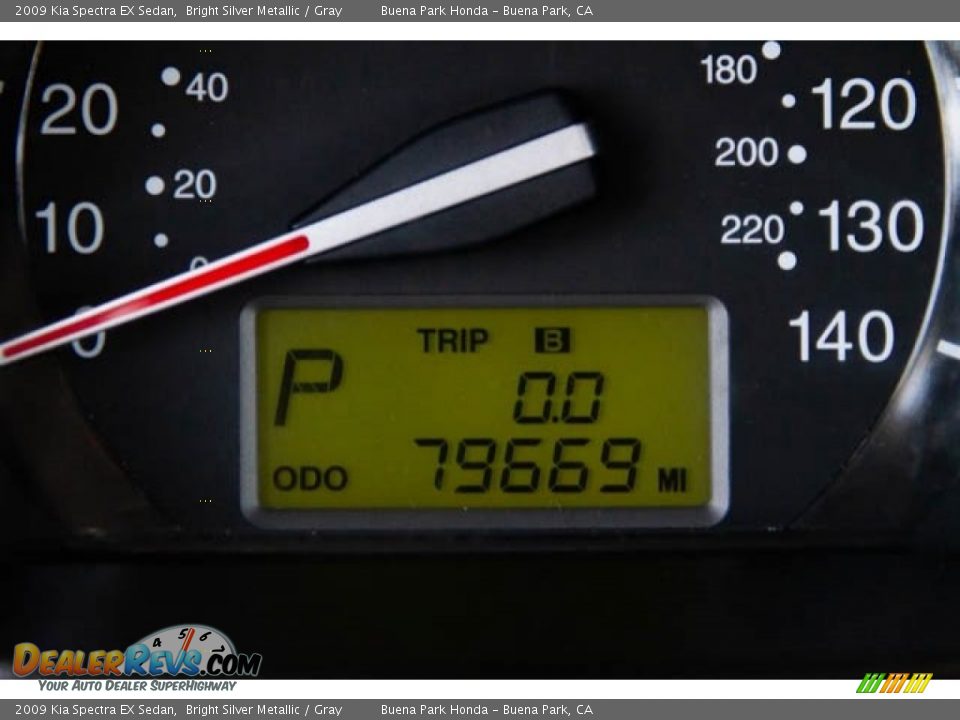 2009 Kia Spectra EX Sedan Bright Silver Metallic / Gray Photo #6