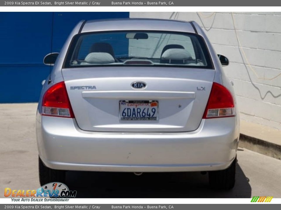 2009 Kia Spectra EX Sedan Bright Silver Metallic / Gray Photo #10
