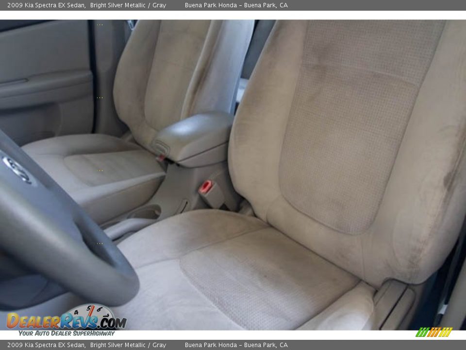 2009 Kia Spectra EX Sedan Bright Silver Metallic / Gray Photo #15