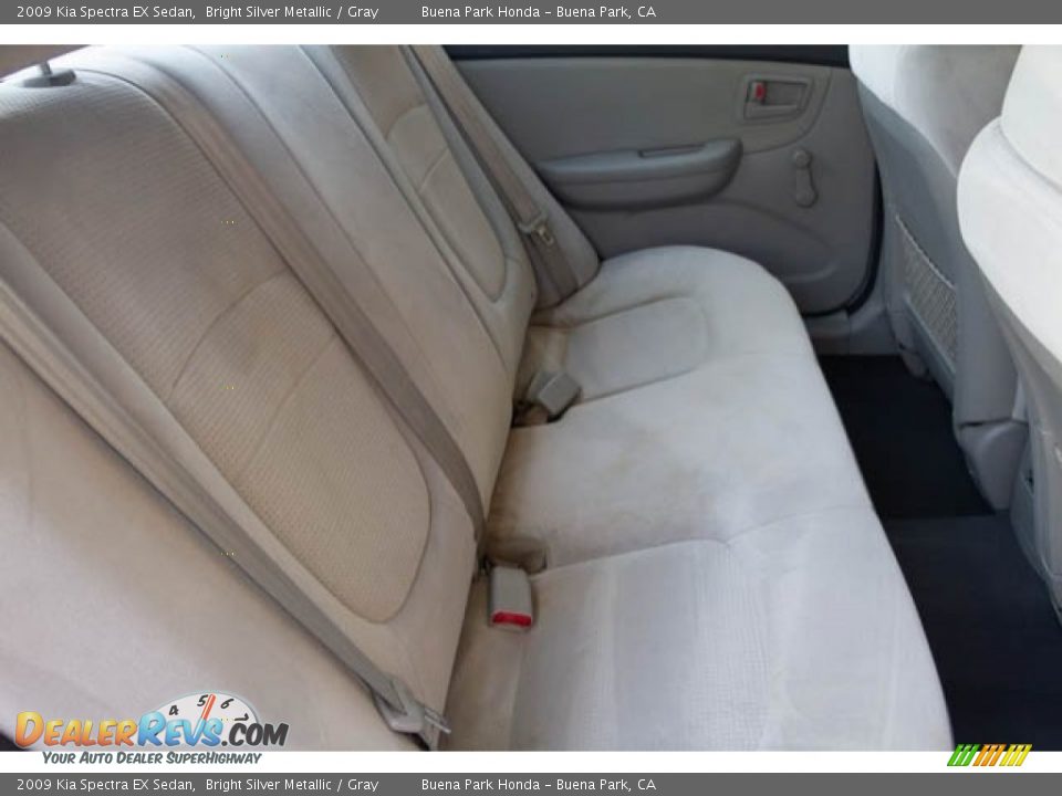 2009 Kia Spectra EX Sedan Bright Silver Metallic / Gray Photo #18