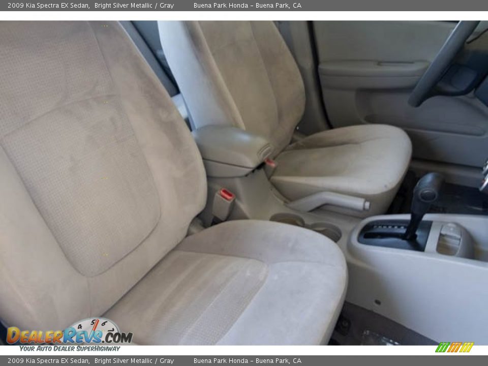 2009 Kia Spectra EX Sedan Bright Silver Metallic / Gray Photo #21