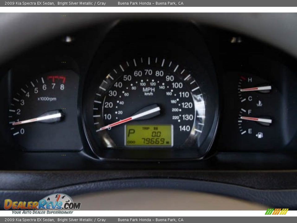 2009 Kia Spectra EX Sedan Bright Silver Metallic / Gray Photo #22