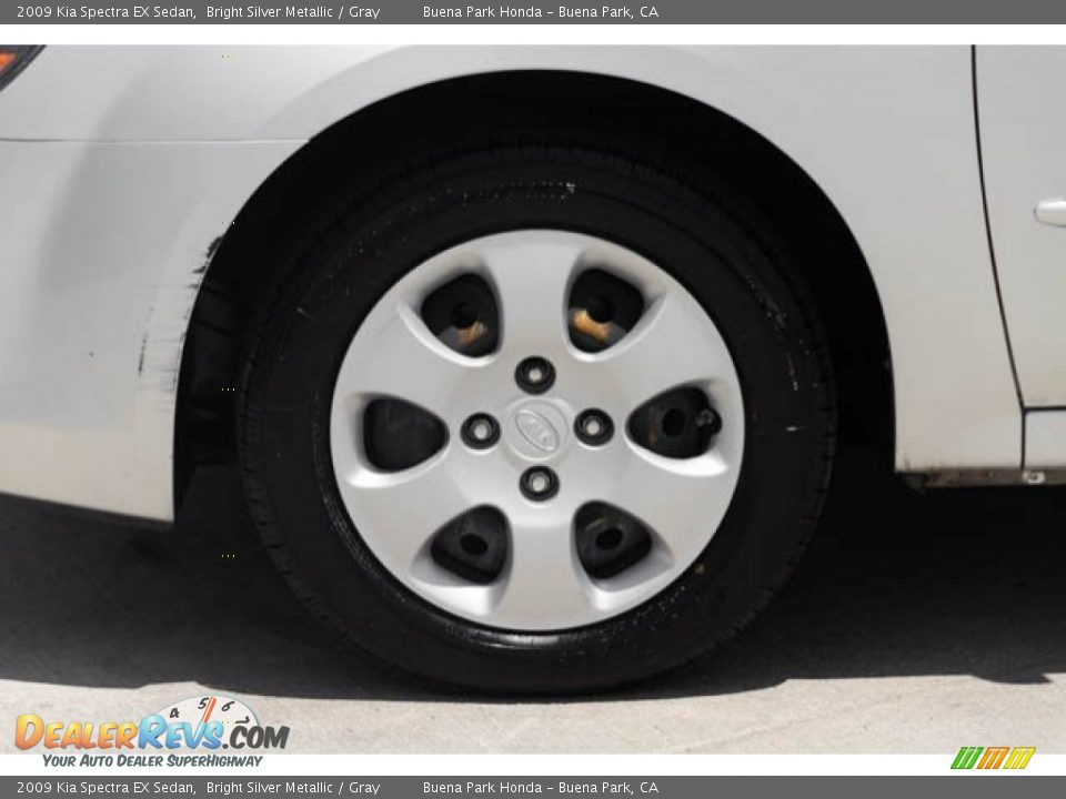 2009 Kia Spectra EX Sedan Bright Silver Metallic / Gray Photo #31