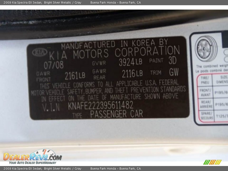 2009 Kia Spectra EX Sedan Bright Silver Metallic / Gray Photo #32
