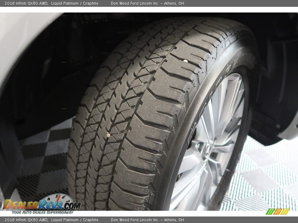 2018 Infiniti QX80 AWD Liquid Platinum / Graphite Photo #28