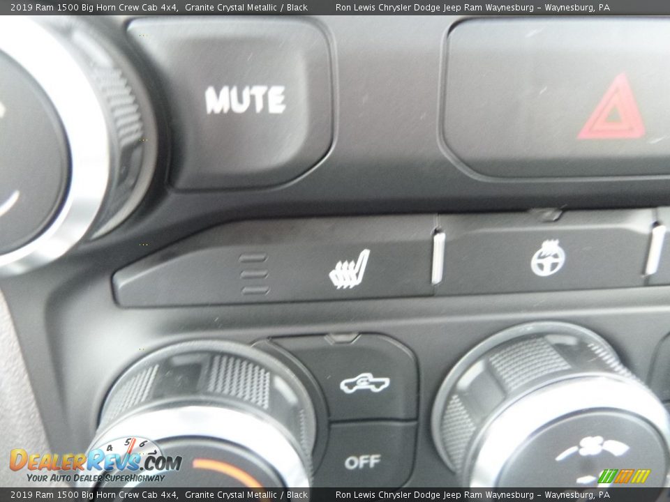 2019 Ram 1500 Big Horn Crew Cab 4x4 Granite Crystal Metallic / Black Photo #17