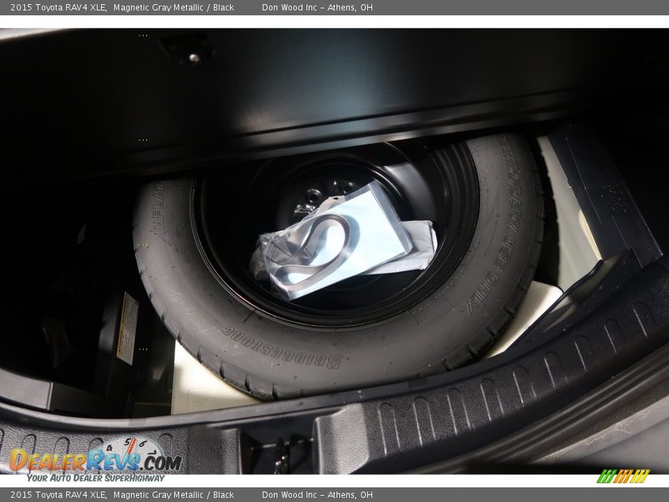 2015 Toyota RAV4 XLE Magnetic Gray Metallic / Black Photo #33