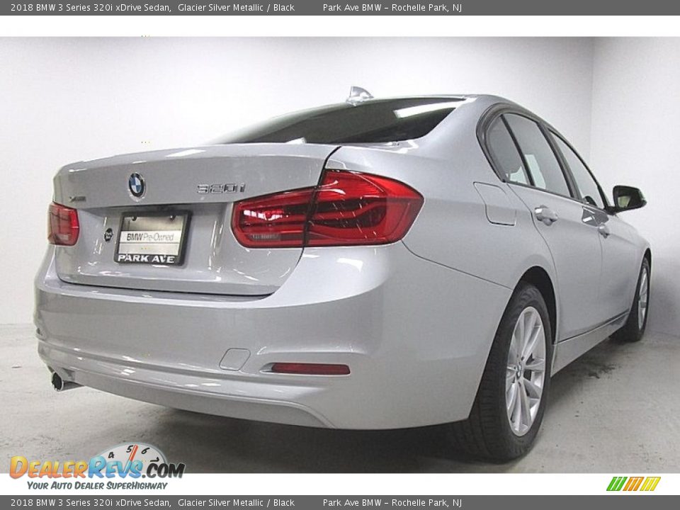 2018 BMW 3 Series 320i xDrive Sedan Glacier Silver Metallic / Black Photo #5