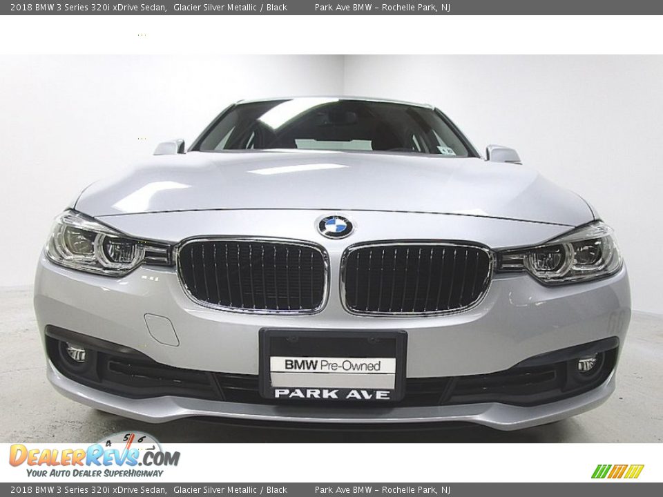 2018 BMW 3 Series 320i xDrive Sedan Glacier Silver Metallic / Black Photo #9