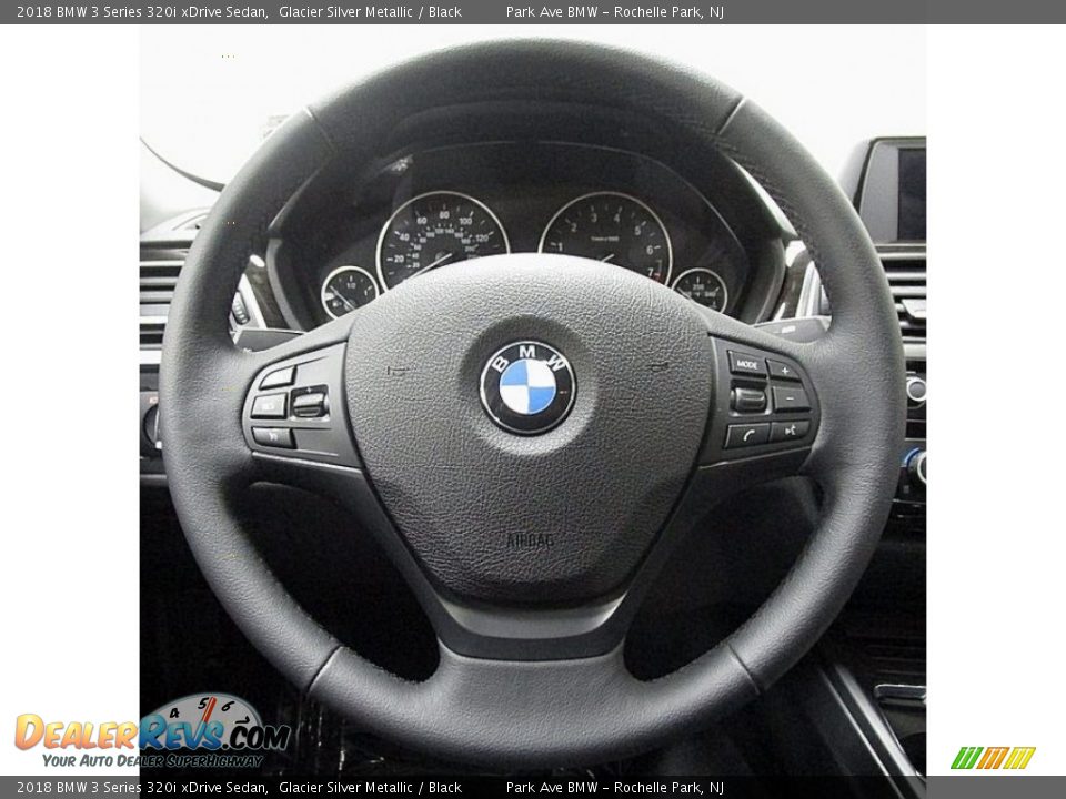 2018 BMW 3 Series 320i xDrive Sedan Glacier Silver Metallic / Black Photo #26