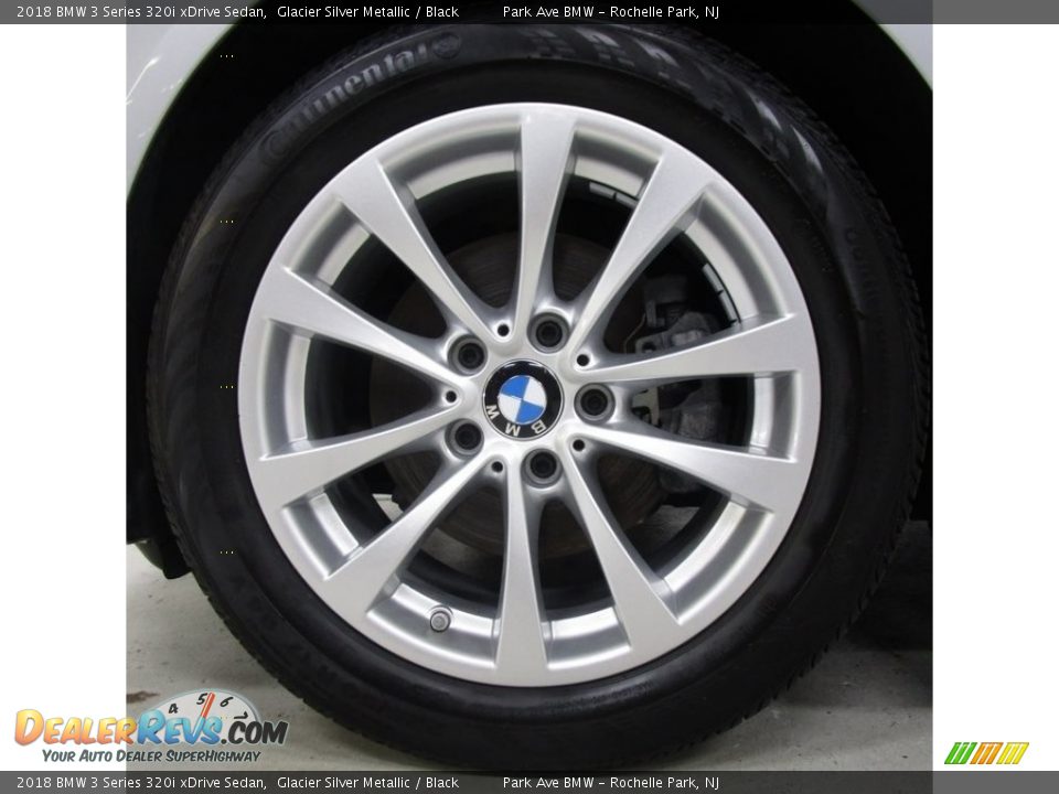 2018 BMW 3 Series 320i xDrive Sedan Glacier Silver Metallic / Black Photo #31