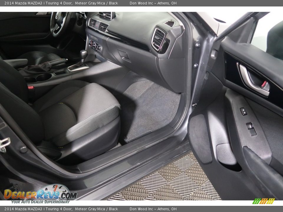 2014 Mazda MAZDA3 i Touring 4 Door Meteor Gray Mica / Black Photo #33