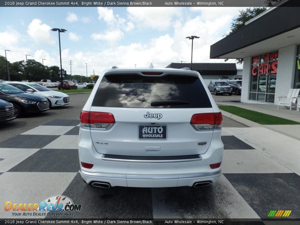 2018 Jeep Grand Cherokee Summit 4x4 Bright White / Dark Sienna Brown/Black Photo #4