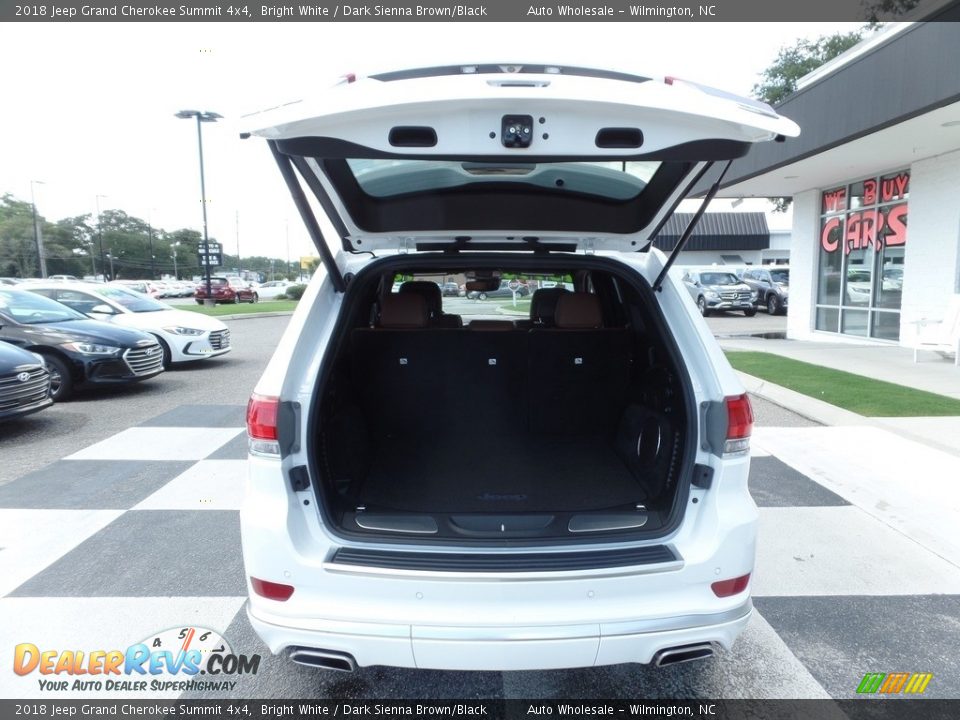 2018 Jeep Grand Cherokee Summit 4x4 Bright White / Dark Sienna Brown/Black Photo #5