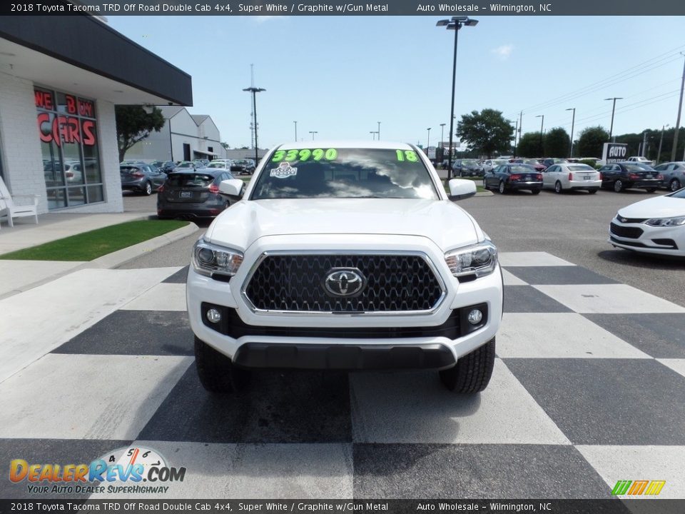 2018 Toyota Tacoma TRD Off Road Double Cab 4x4 Super White / Graphite w/Gun Metal Photo #2