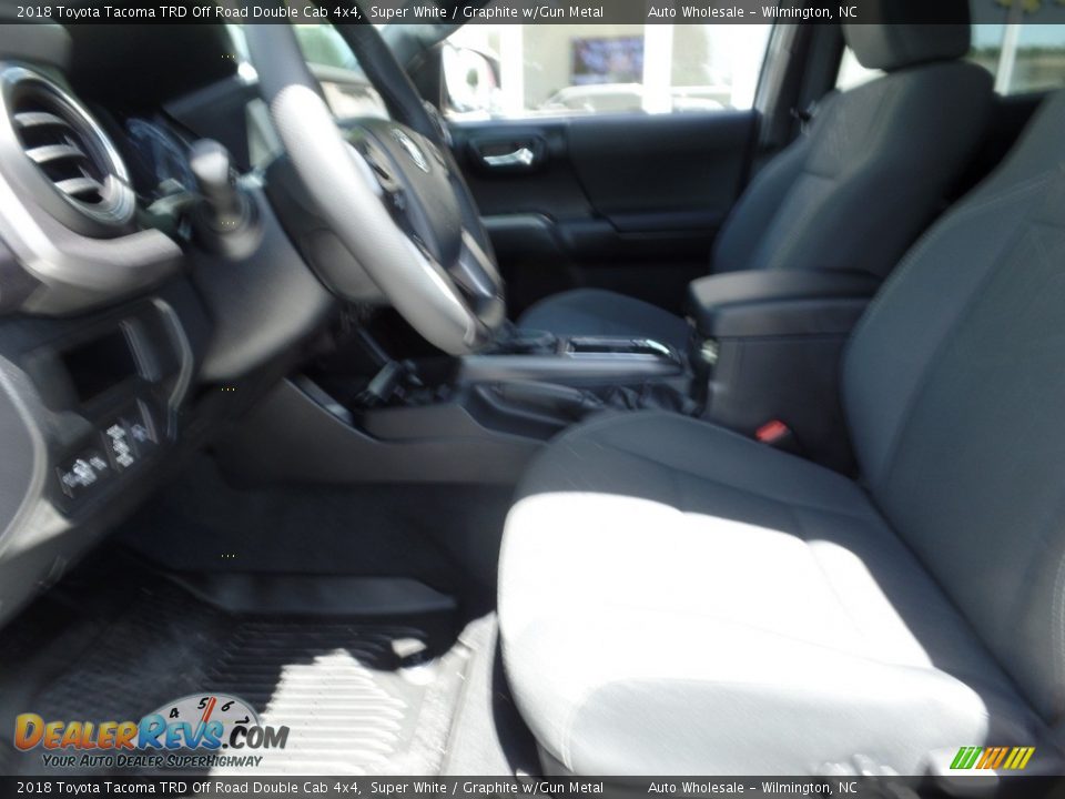 2018 Toyota Tacoma TRD Off Road Double Cab 4x4 Super White / Graphite w/Gun Metal Photo #10