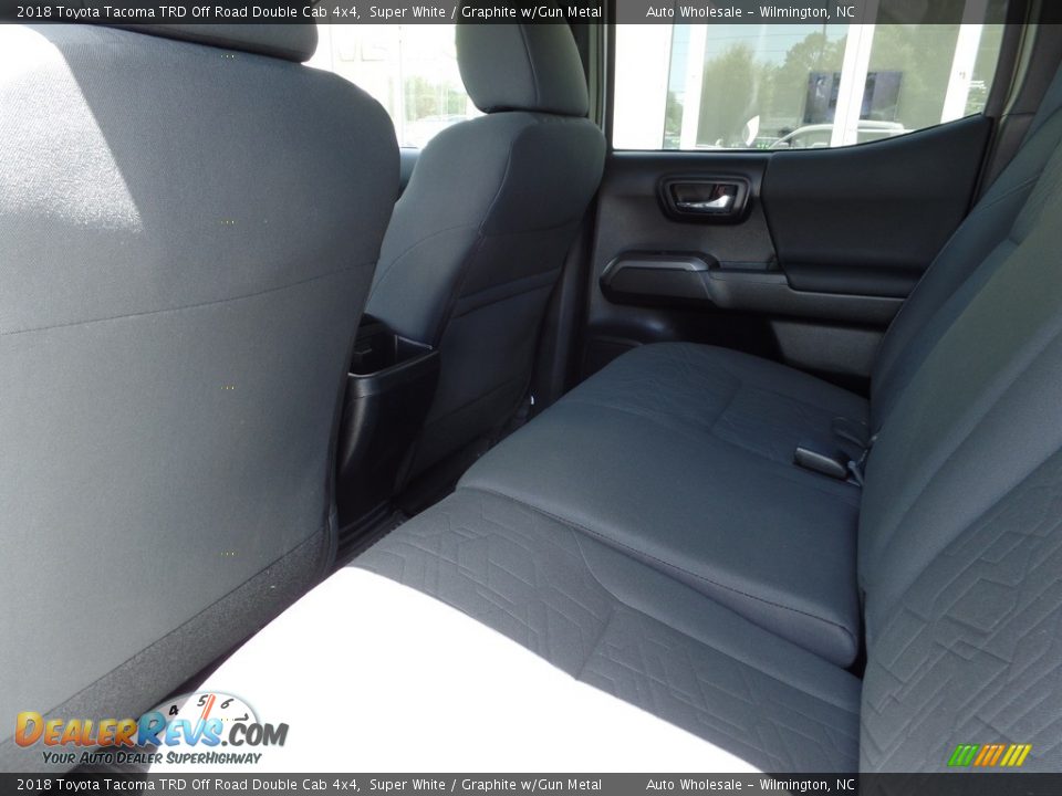 2018 Toyota Tacoma TRD Off Road Double Cab 4x4 Super White / Graphite w/Gun Metal Photo #11
