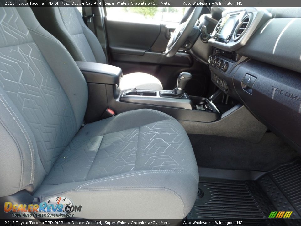 2018 Toyota Tacoma TRD Off Road Double Cab 4x4 Super White / Graphite w/Gun Metal Photo #12