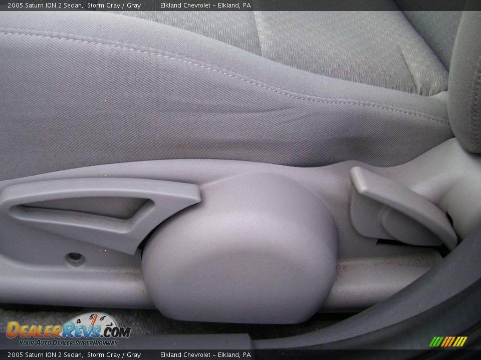 2005 Saturn ION 2 Sedan Storm Gray / Gray Photo #23