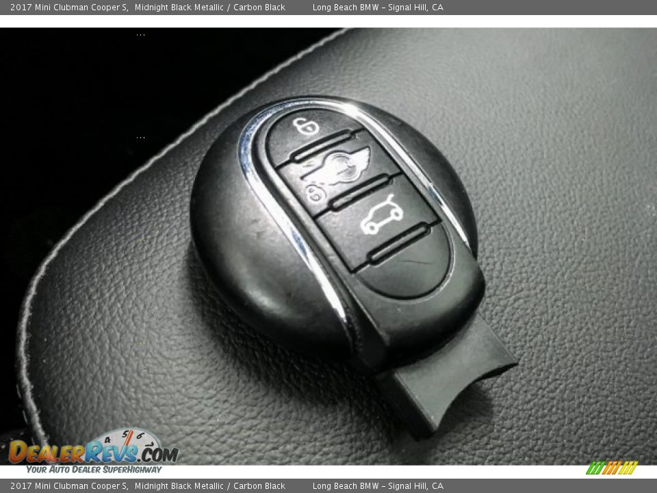 2017 Mini Clubman Cooper S Midnight Black Metallic / Carbon Black Photo #11