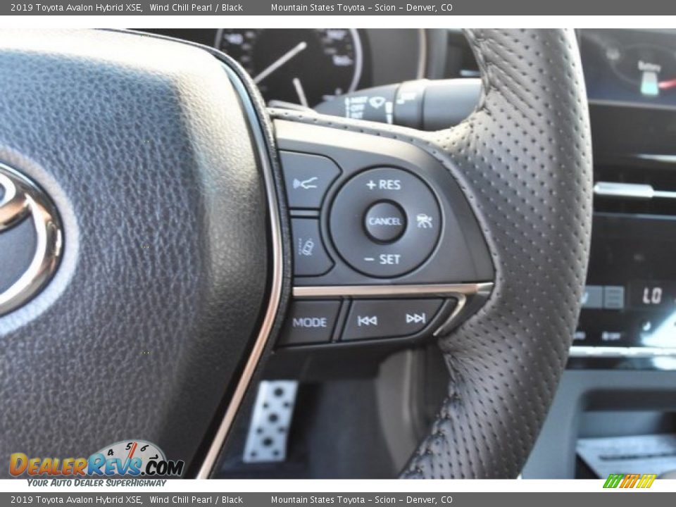 2019 Toyota Avalon Hybrid XSE Steering Wheel Photo #27