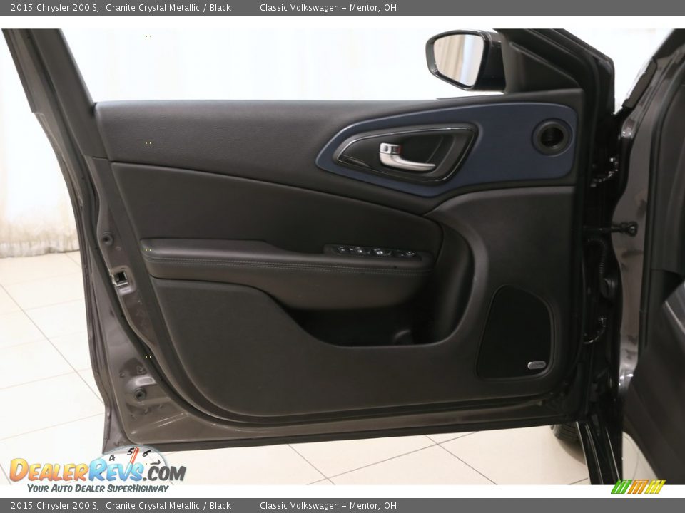 2015 Chrysler 200 S Granite Crystal Metallic / Black Photo #4