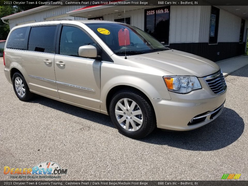 2013 Chrysler Town & Country Touring Cashmere Pearl / Dark Frost Beige/Medium Frost Beige Photo #7