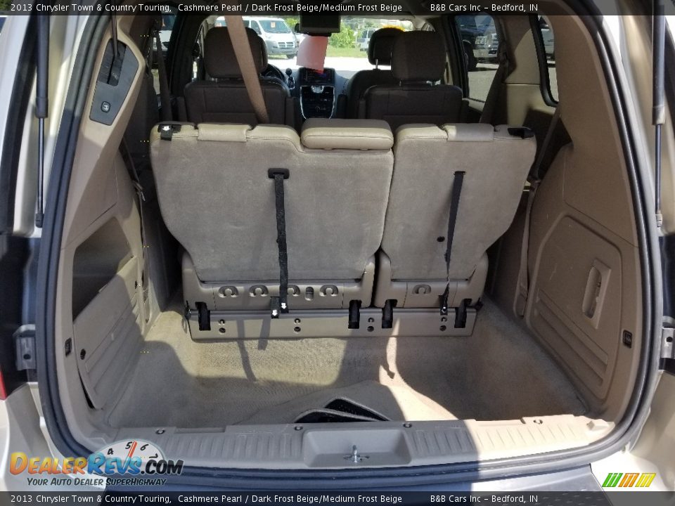 2013 Chrysler Town & Country Touring Cashmere Pearl / Dark Frost Beige/Medium Frost Beige Photo #9