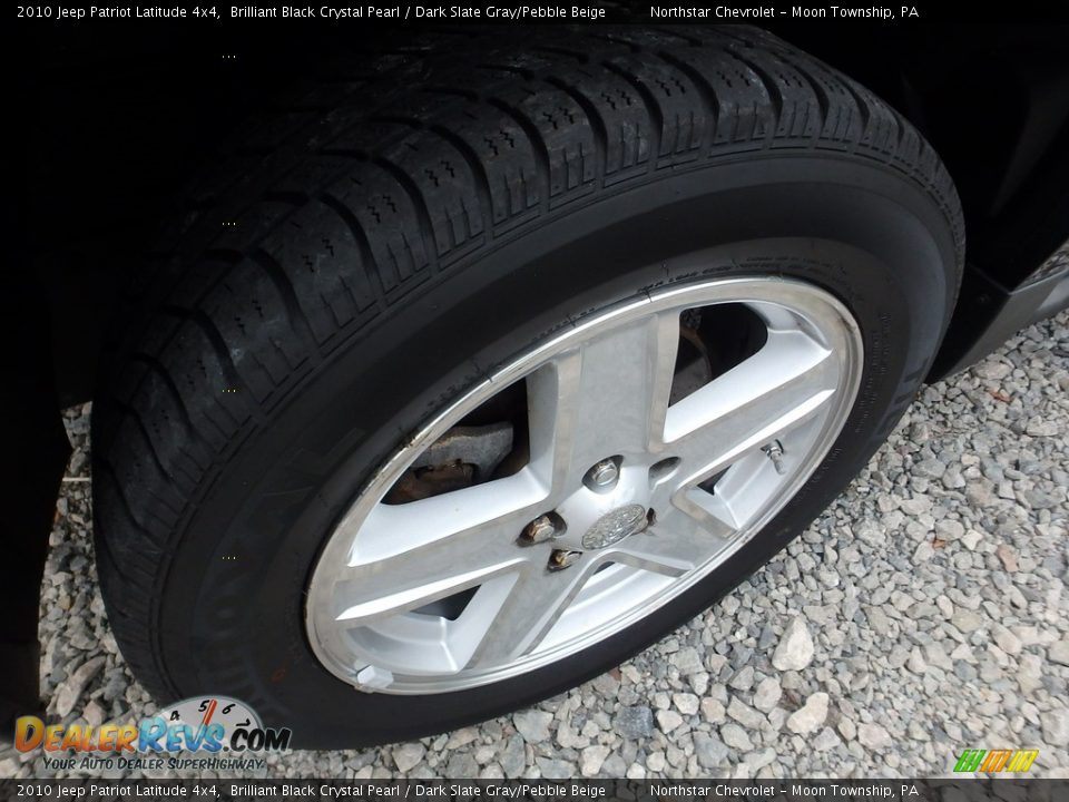 2010 Jeep Patriot Latitude 4x4 Brilliant Black Crystal Pearl / Dark Slate Gray/Pebble Beige Photo #6