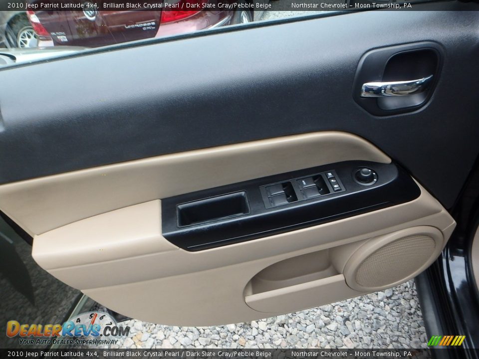2010 Jeep Patriot Latitude 4x4 Brilliant Black Crystal Pearl / Dark Slate Gray/Pebble Beige Photo #10