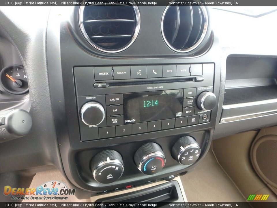 2010 Jeep Patriot Latitude 4x4 Brilliant Black Crystal Pearl / Dark Slate Gray/Pebble Beige Photo #13