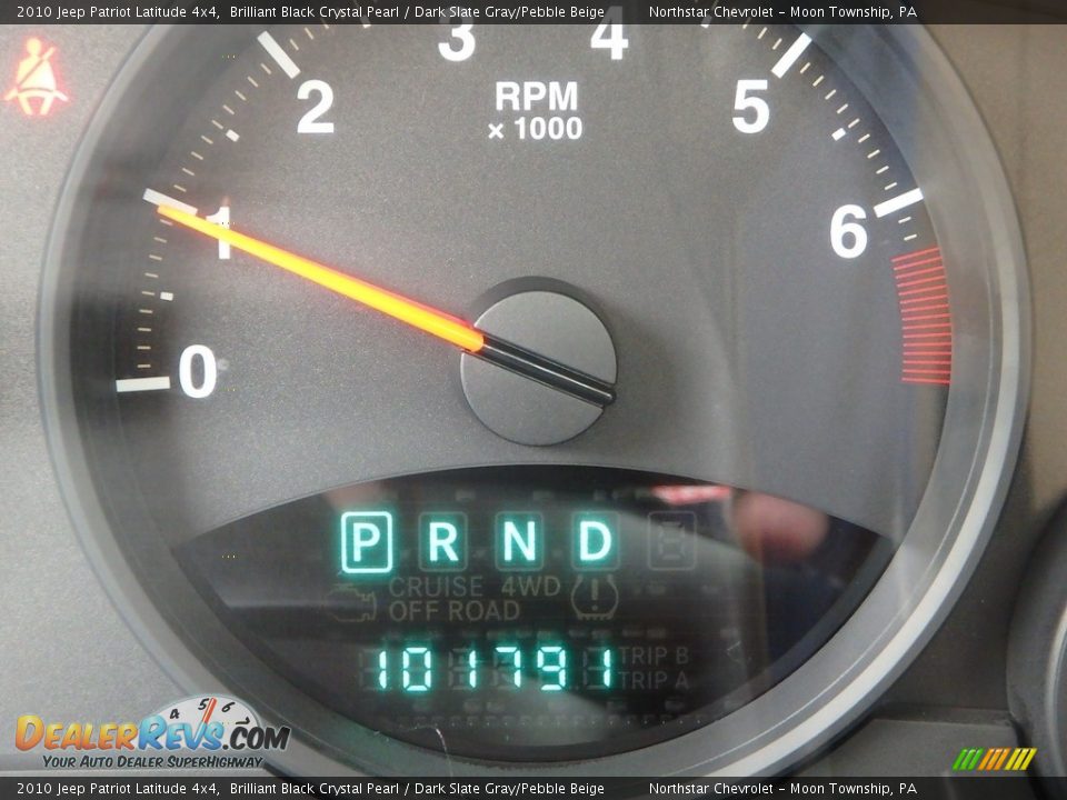 2010 Jeep Patriot Latitude 4x4 Brilliant Black Crystal Pearl / Dark Slate Gray/Pebble Beige Photo #15