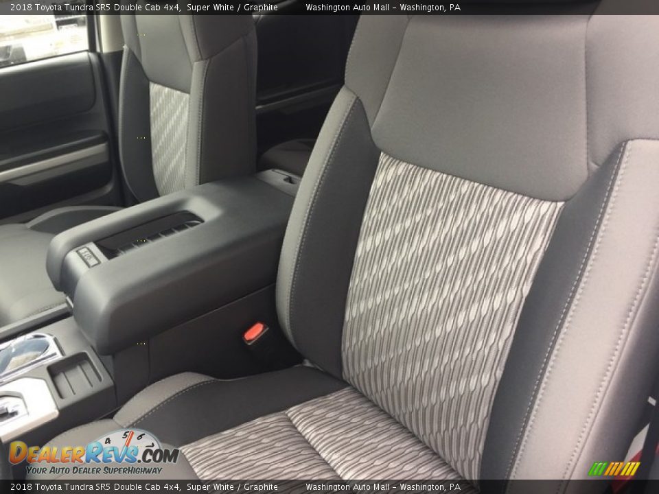 2018 Toyota Tundra SR5 Double Cab 4x4 Super White / Graphite Photo #12