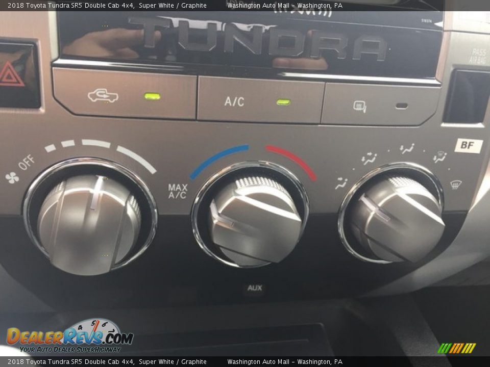 2018 Toyota Tundra SR5 Double Cab 4x4 Super White / Graphite Photo #20
