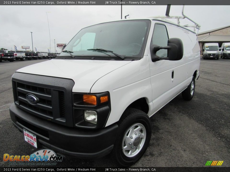 2013 Ford E Series Van E250 Cargo Oxford White / Medium Flint Photo #1