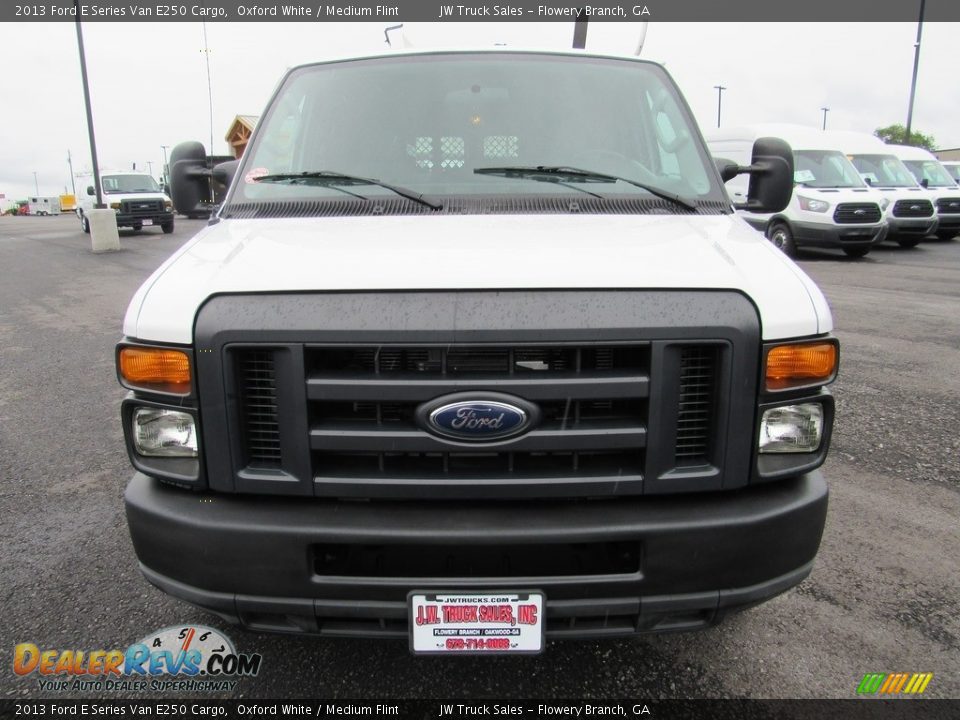 2013 Ford E Series Van E250 Cargo Oxford White / Medium Flint Photo #3