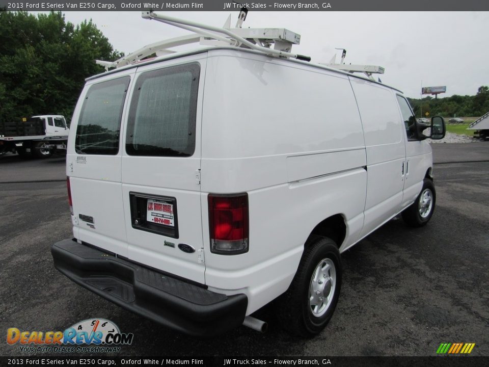 2013 Ford E Series Van E250 Cargo Oxford White / Medium Flint Photo #4