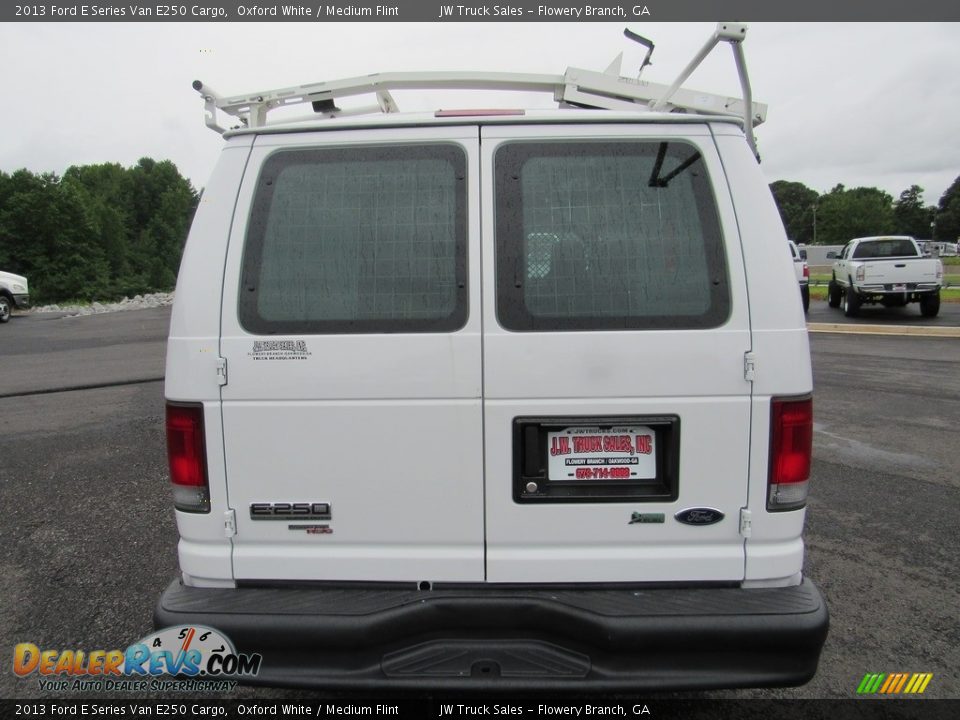 2013 Ford E Series Van E250 Cargo Oxford White / Medium Flint Photo #5