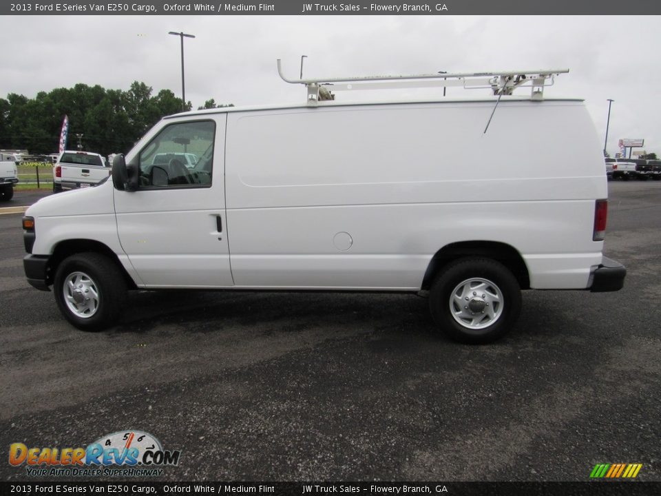 2013 Ford E Series Van E250 Cargo Oxford White / Medium Flint Photo #7