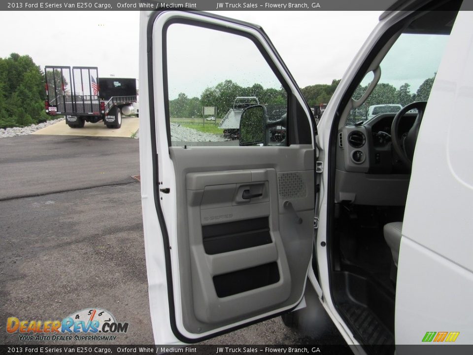 2013 Ford E Series Van E250 Cargo Oxford White / Medium Flint Photo #15