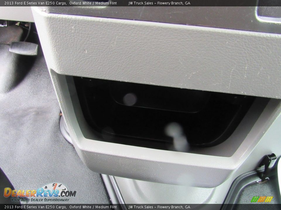 2013 Ford E Series Van E250 Cargo Oxford White / Medium Flint Photo #26